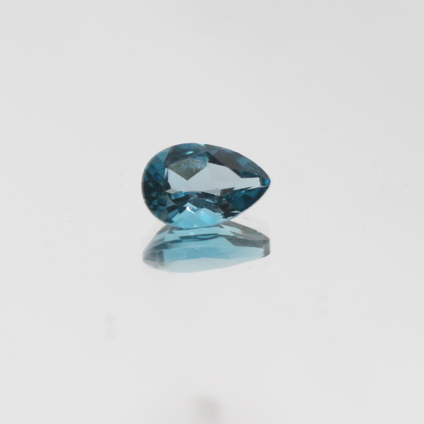 Lote de 2 piezas de topacio azul Londres facetado, gota de 9 x 6 mm (2 piezas)