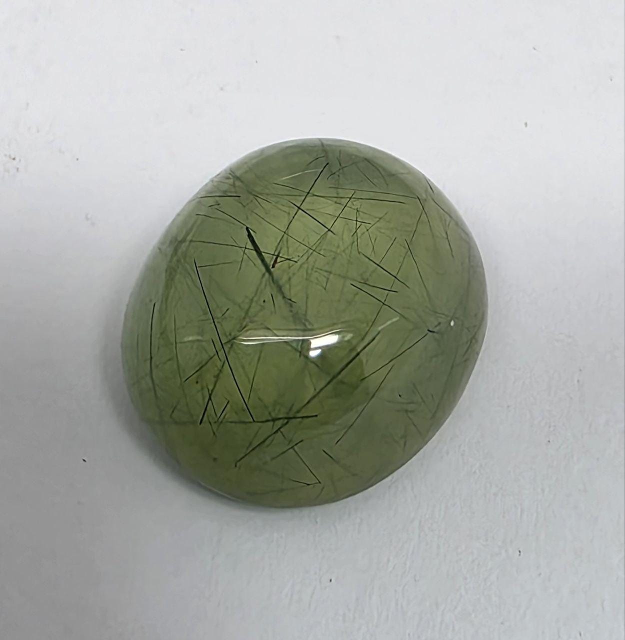 Cabujón ovalado de prehnita AAA de 16,5 x 14,6 mm y 118,5 ct (lote de vida, calidad rara)