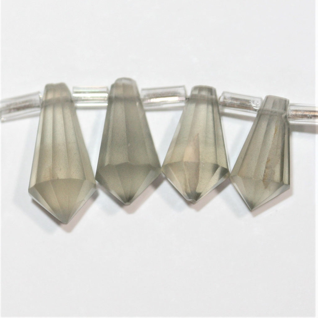 Cuentas facetadas de piedra lunar gris St. de 6", 13 x 7 mm, tira de 15 cm.