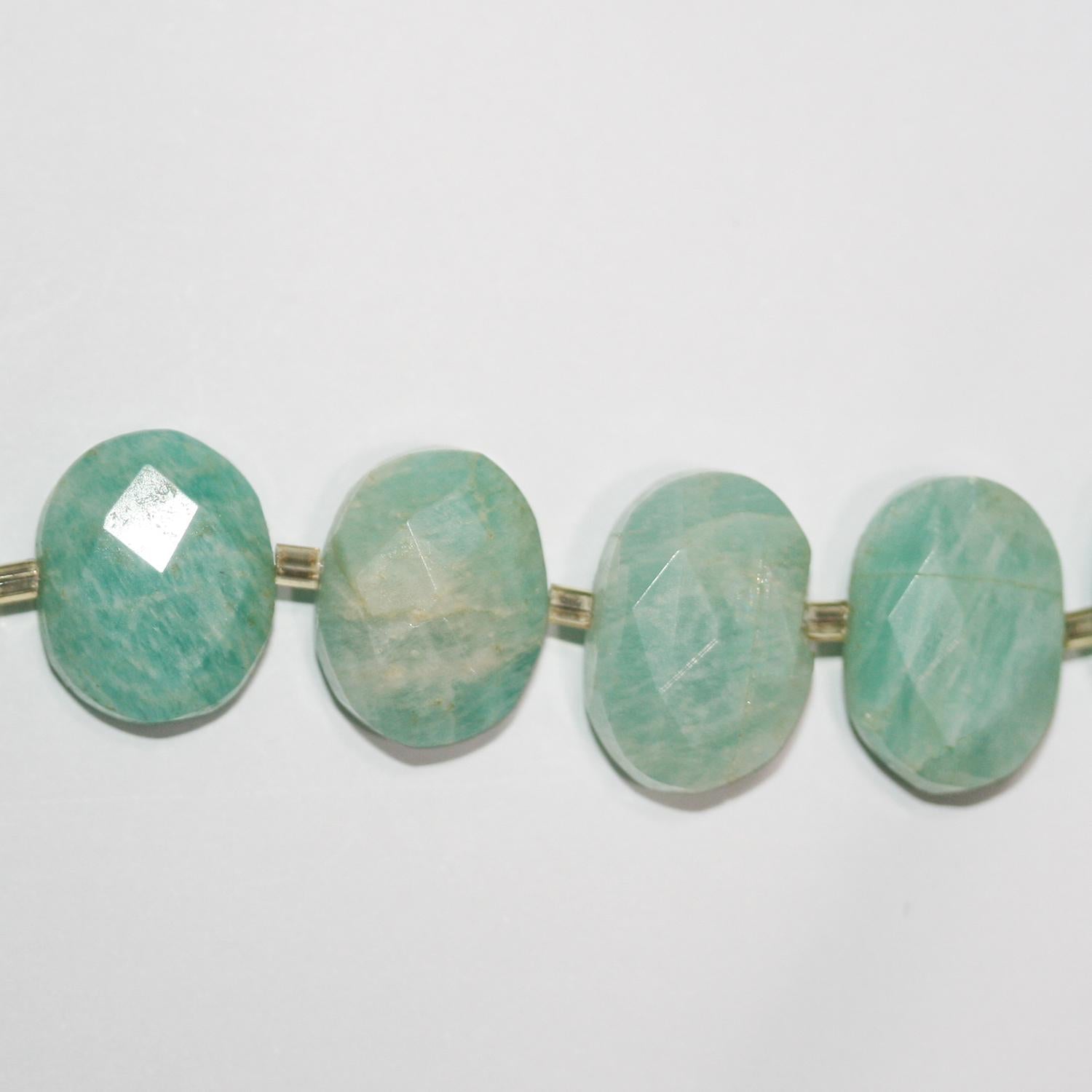 Perles ovales à facettes en amazonite St de 23 cm (9 pouces) en dégradé, 12 x 10 à 16 x 11 mm. Longueur du fil : environ 24 cm.