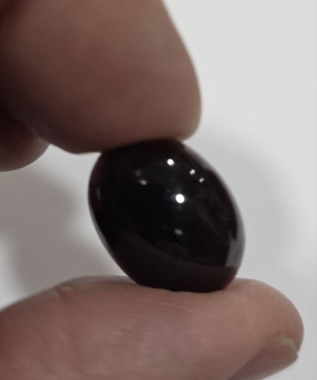 Lote de 2 cabujones ovalados de granate de 18 x 13 mm. (2 uds.)