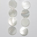 Lote de 8 cabujones redondos planos MOP de 13,5 mm. (8 uds.)