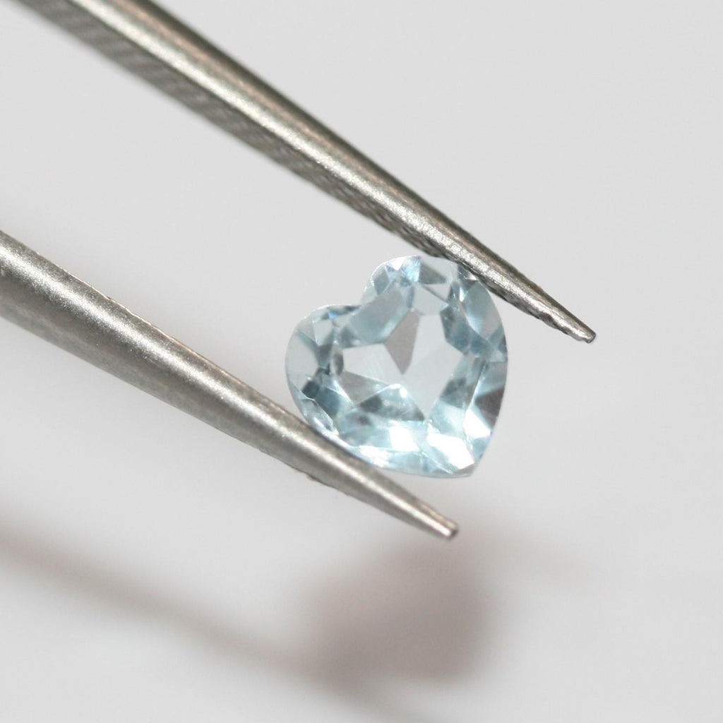 10 Pcs Lot Sky Topaz Heart Faceted 5mm .( 10 Pcs )