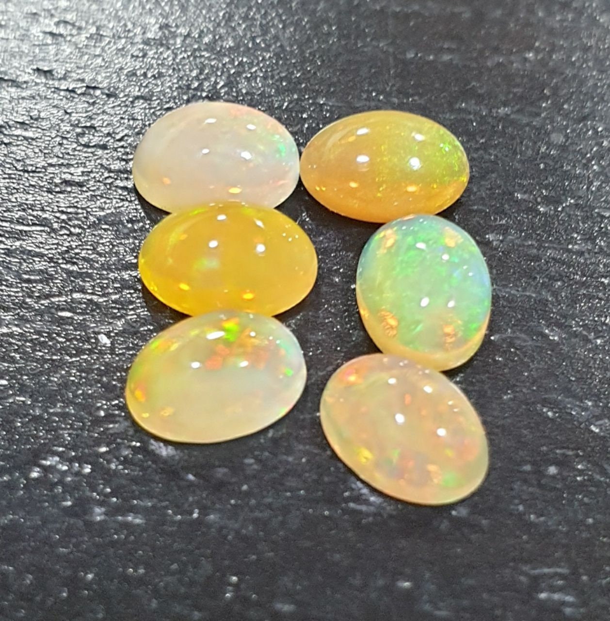Lote de 6 cabujones ovalados de ópalo Wello natural de 7 x 5 mm (AAA) - Venta al por mayor - Lotes de piedras preciosas - Gema sin tratar