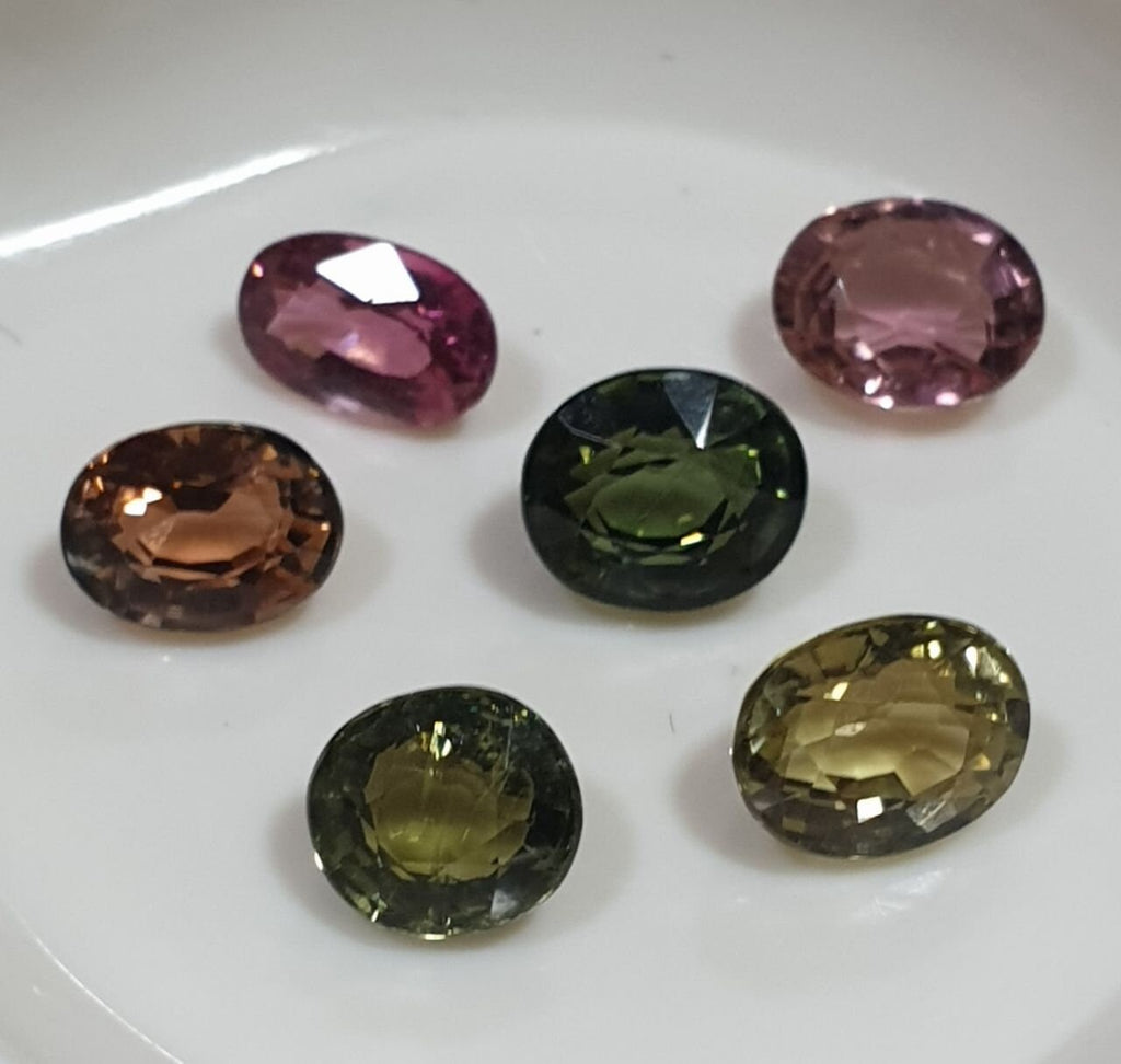 Hermoso lote de turmalinas ovaladas de 5,8 x 4,5-6 x 5 mm - Turmalinas africanas naturales