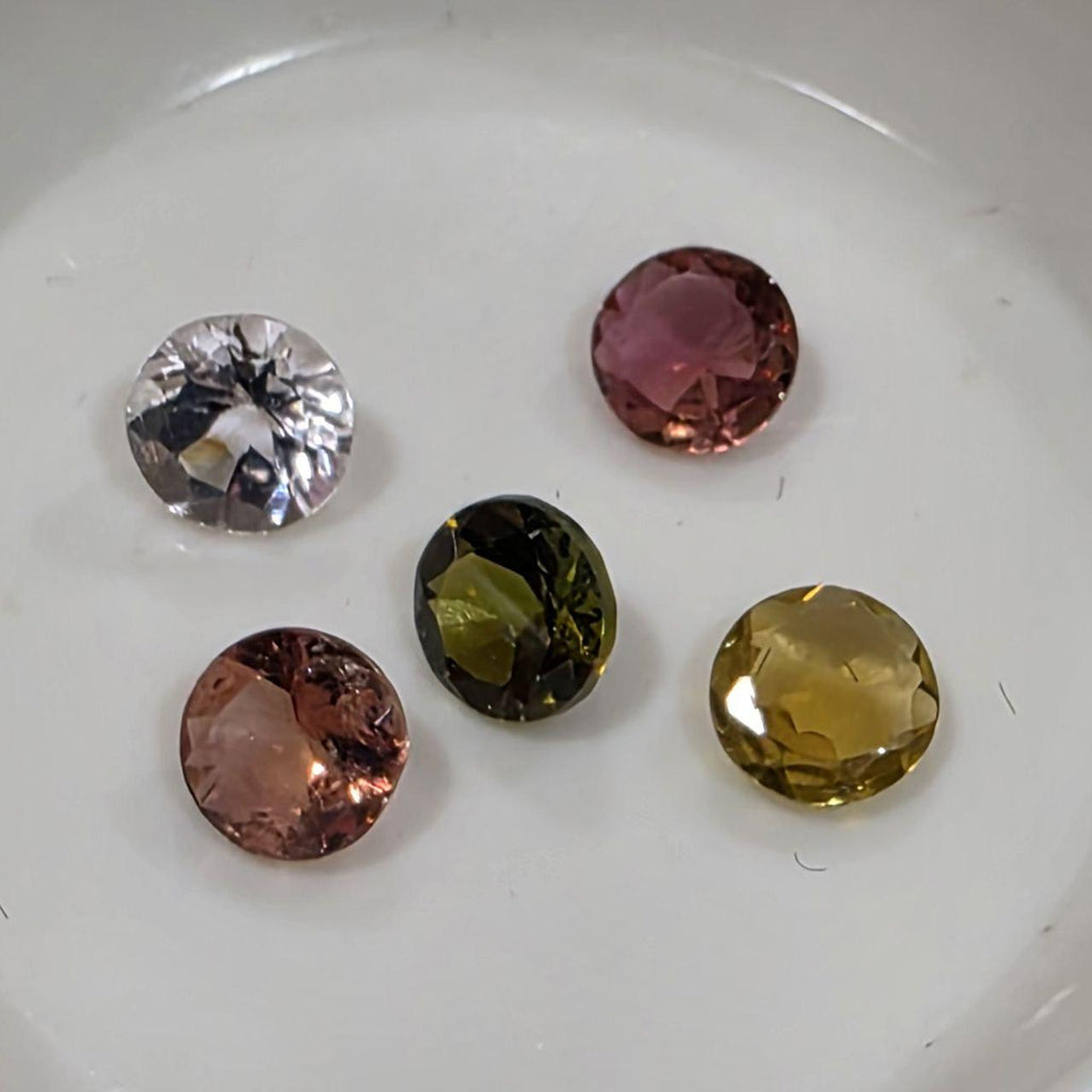Lote de turmalina facetada redonda de 4,5 mm (5 unidades)