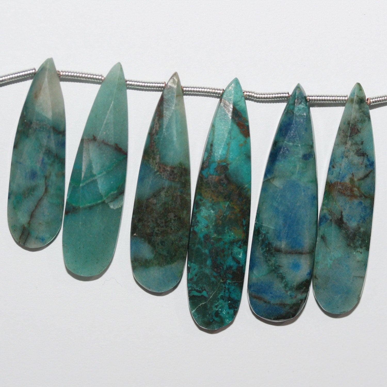 Perles en forme de goutte à facettes graduées de 8 pouces en St Crysocolla 25x8-38x8mm.Approx.-Rig 20cm.