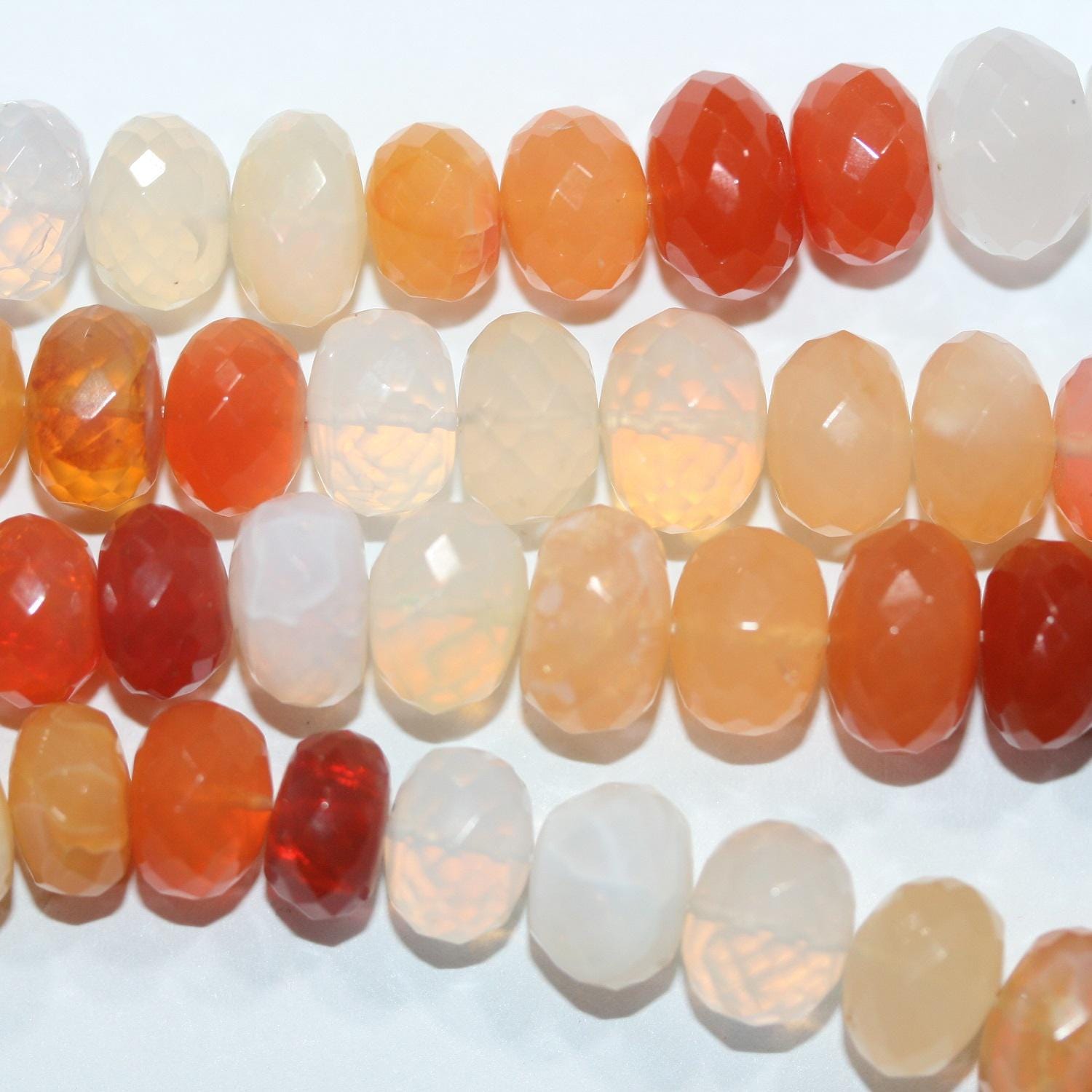 Cuentas redondas facetadas de ópalo de fuego mexicano de 40 cm (16"), 10 x 6 mm (aprox.), tira de 40 cm