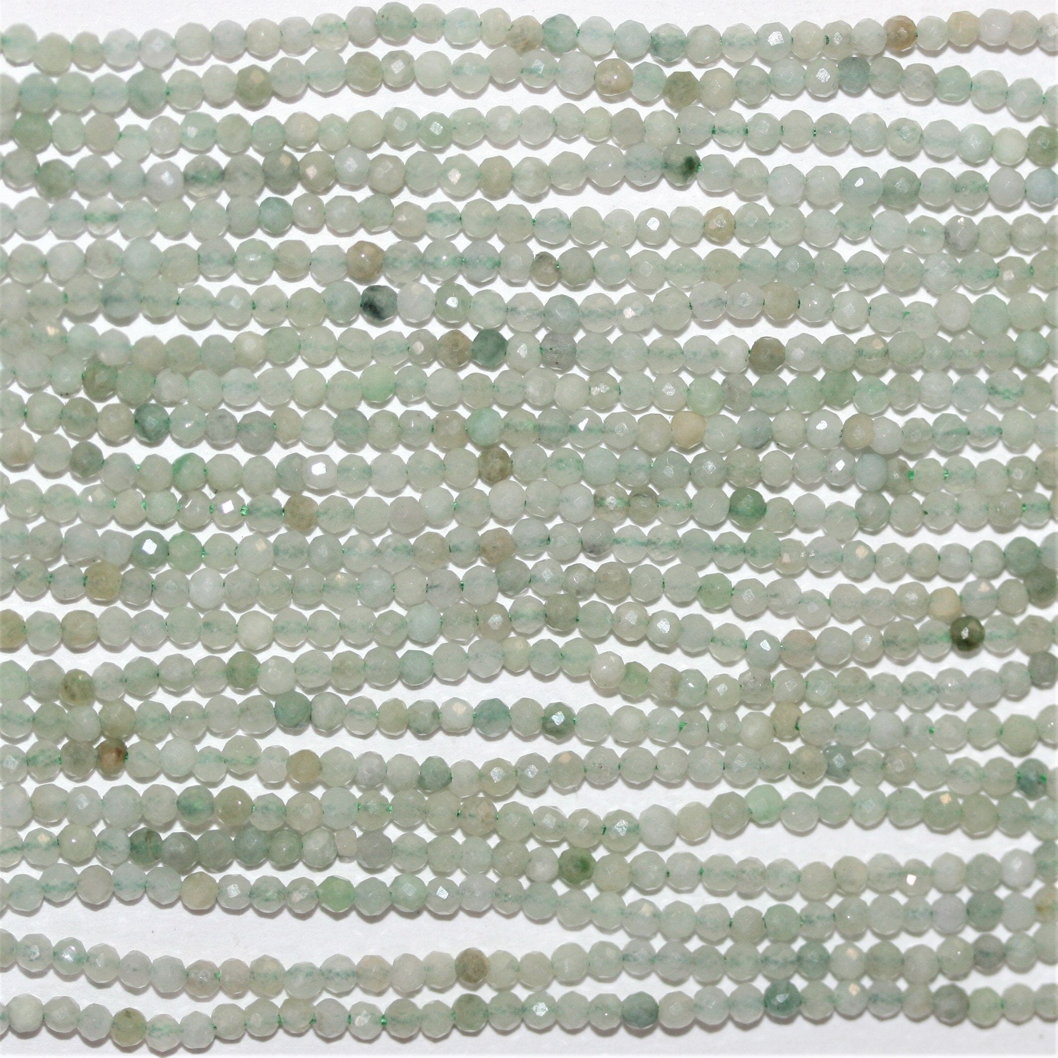 Cuentas redondas facetadas de jade de Santa Birmania de 16" de 2 mm - Hilo de 40 cm.