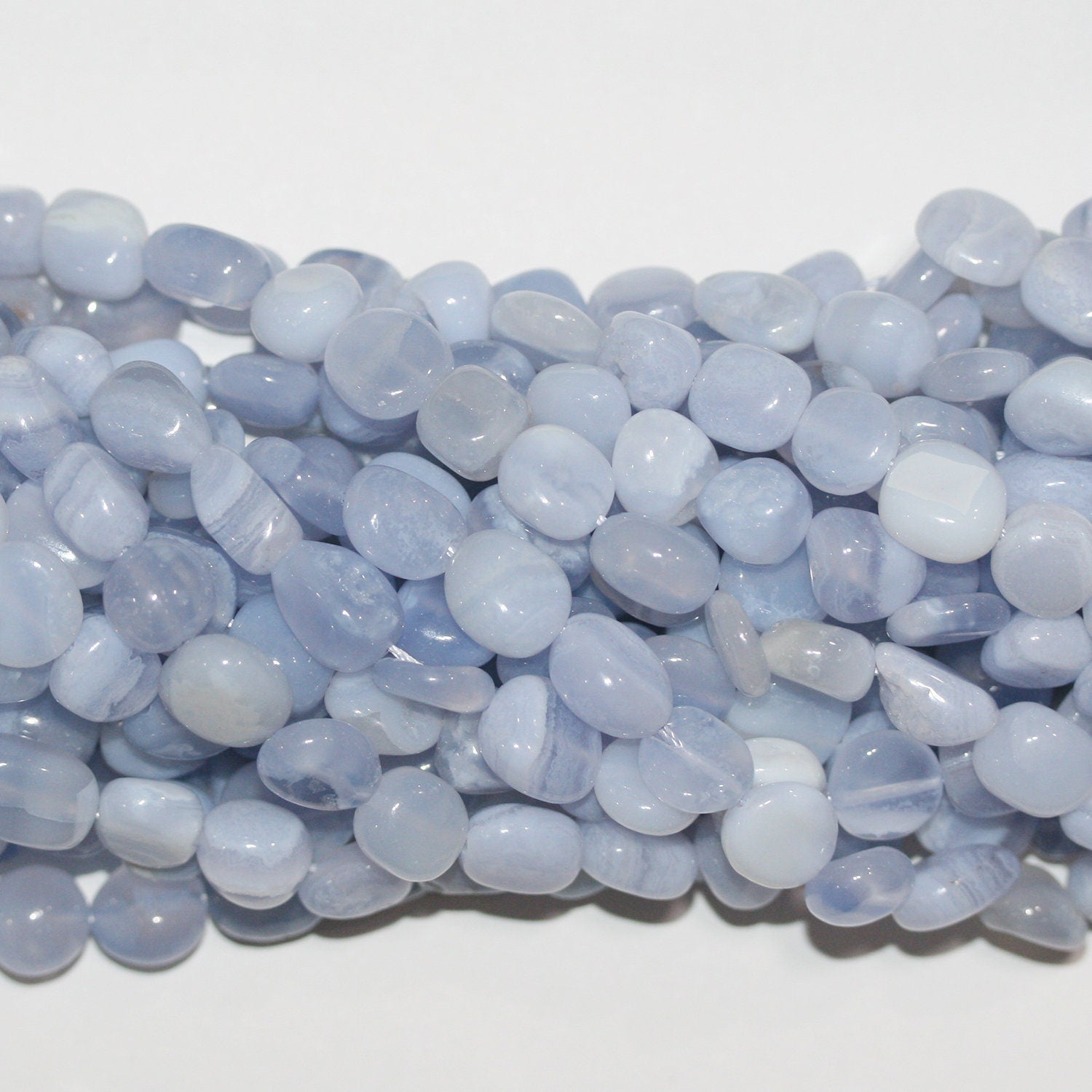 Perles de calchédoine lisses en pépites de 15 pouces (environ 10-12 mm) - Longueur du fil : 39 cm