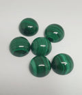 Lote de 6 cabujones redondos de malaquita de 10 mm. Malaquita genuina natural sin tratar.