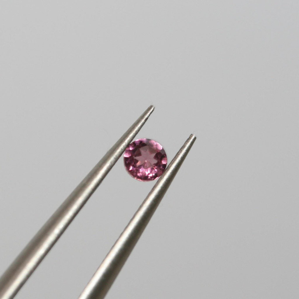 Lote de Granate Rodolita Redonda Facetada 3mm.-(5ct).