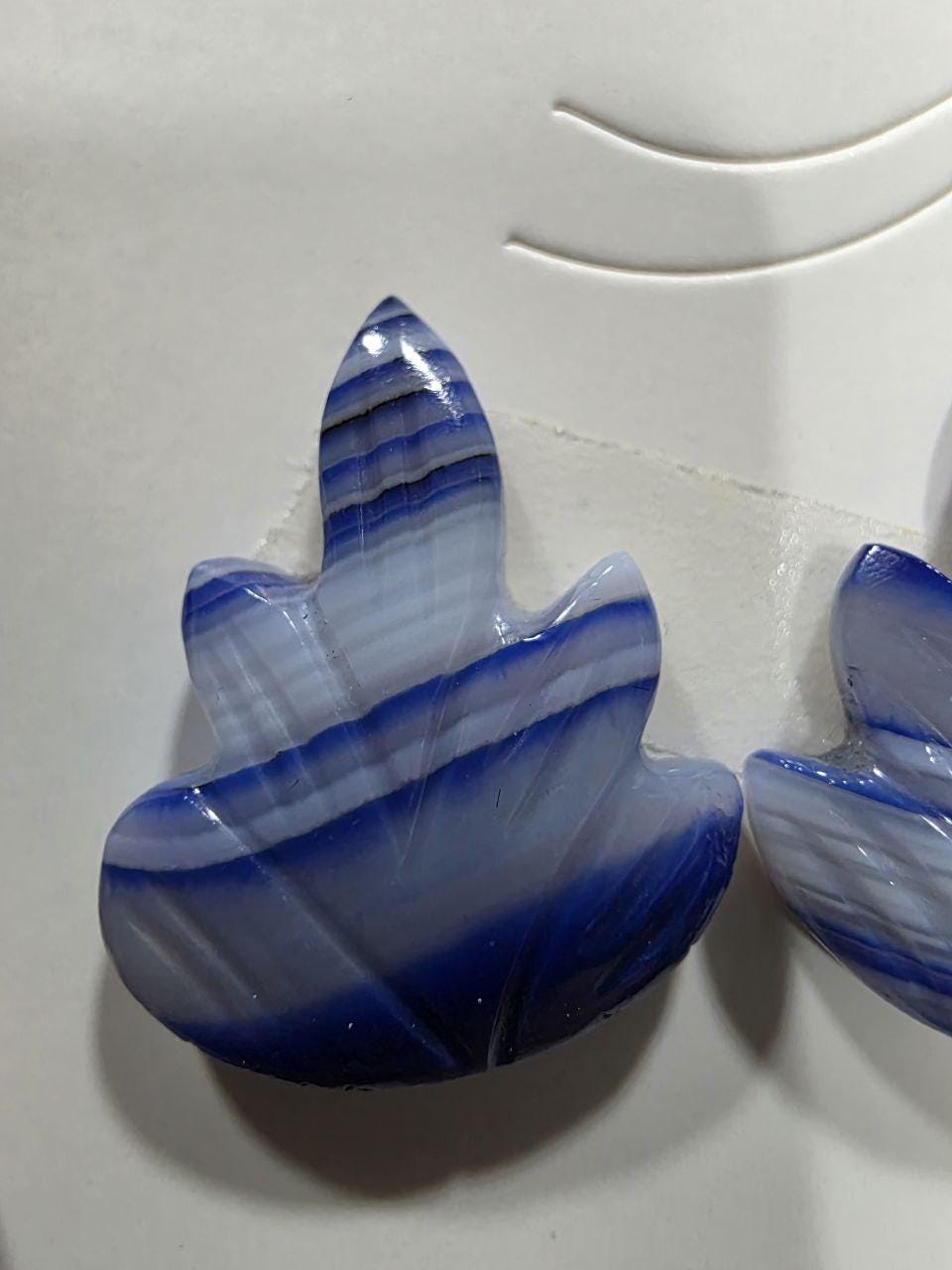 1 Matching Pair Purple Agate Leaf (2 Pieces ) 23x18mm