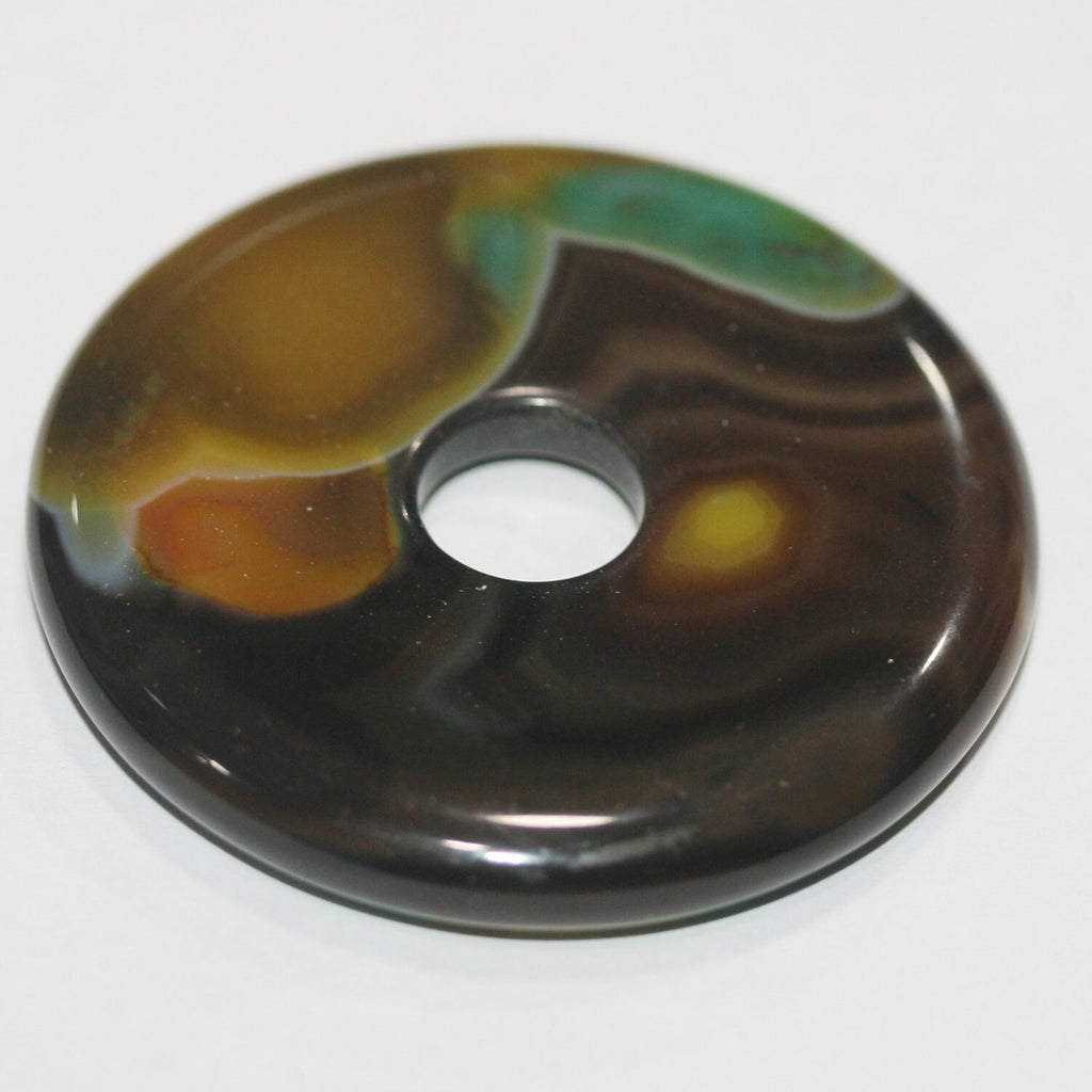 Pendentif rond lisse en agate multicolore 52 mm.