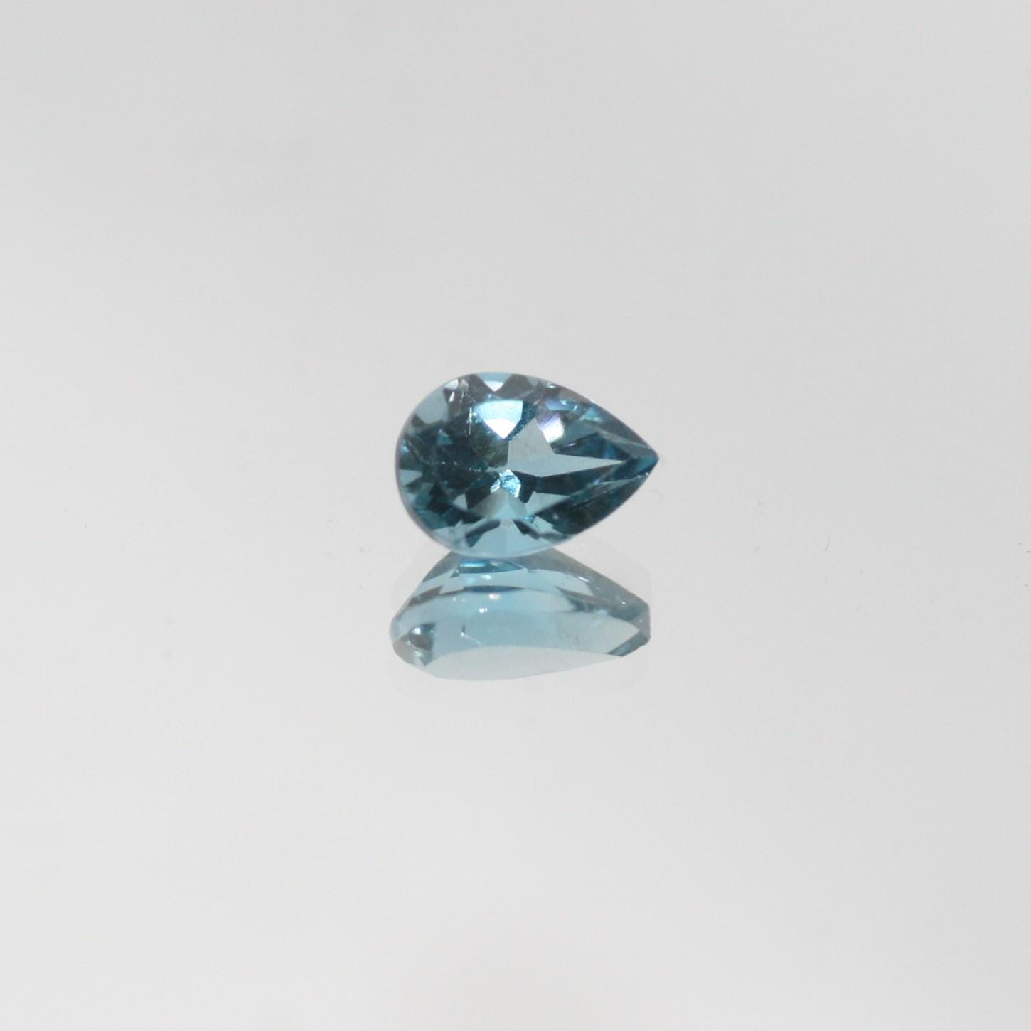 Lote de 4 piezas de topacio azul Londres facetado, gota de 7 x 5 mm (4 piezas)