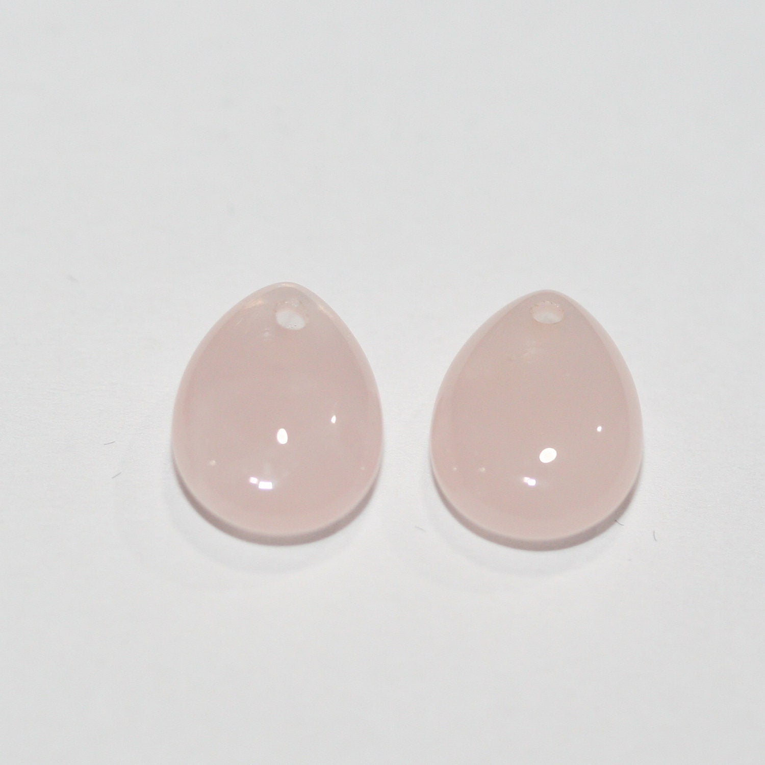 Pendentif goutte lisse en quartz rose 14x10mm.( 1 paire )