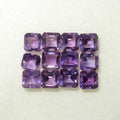 Lot de 12 améthystes naturelles taillées en carré facetté de 4 mm