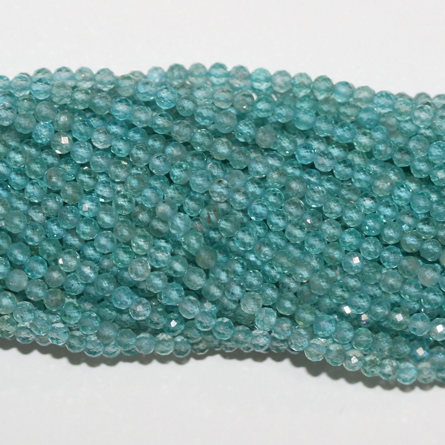 16" Perles rondes à facettes en apatite St 3,5 mm.-Rig 39 cm.