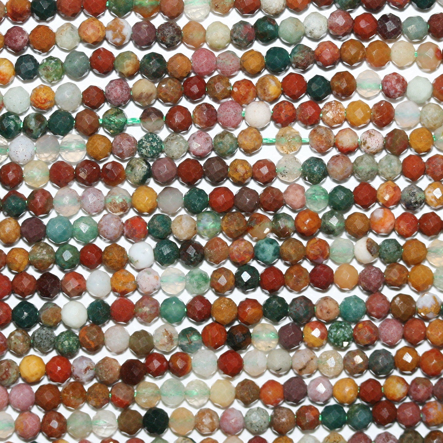 Perles rondes à facettes en jaspe océanique de 15 pouces, 3 mm. Fil de 39 cm.