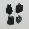Colgante de turmalina negra sin pulir (13-18 mm aprox.) (1 unidad)