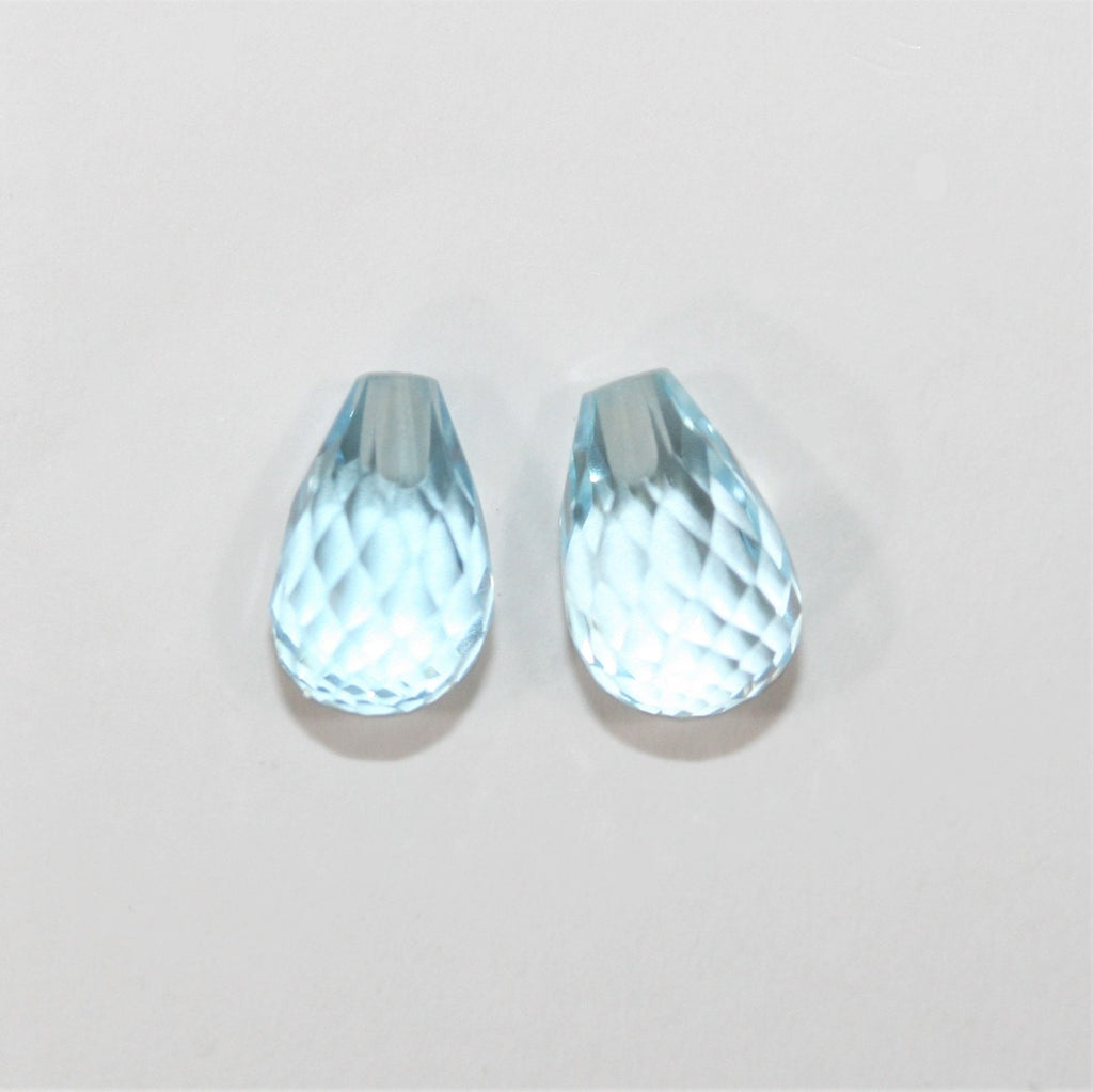 Topazes bleu ciel demi-percées à facettes en forme de goutte, 9 x 6 mm - 1 paire