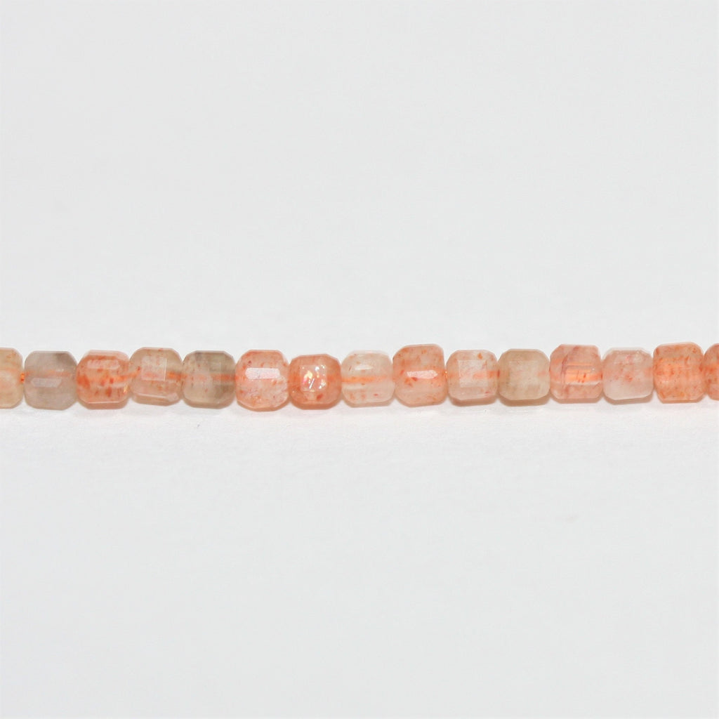 Cuentas de cubo facetadas de piedra solar de 16" de St., 2 mm, hilo de 39 cm.