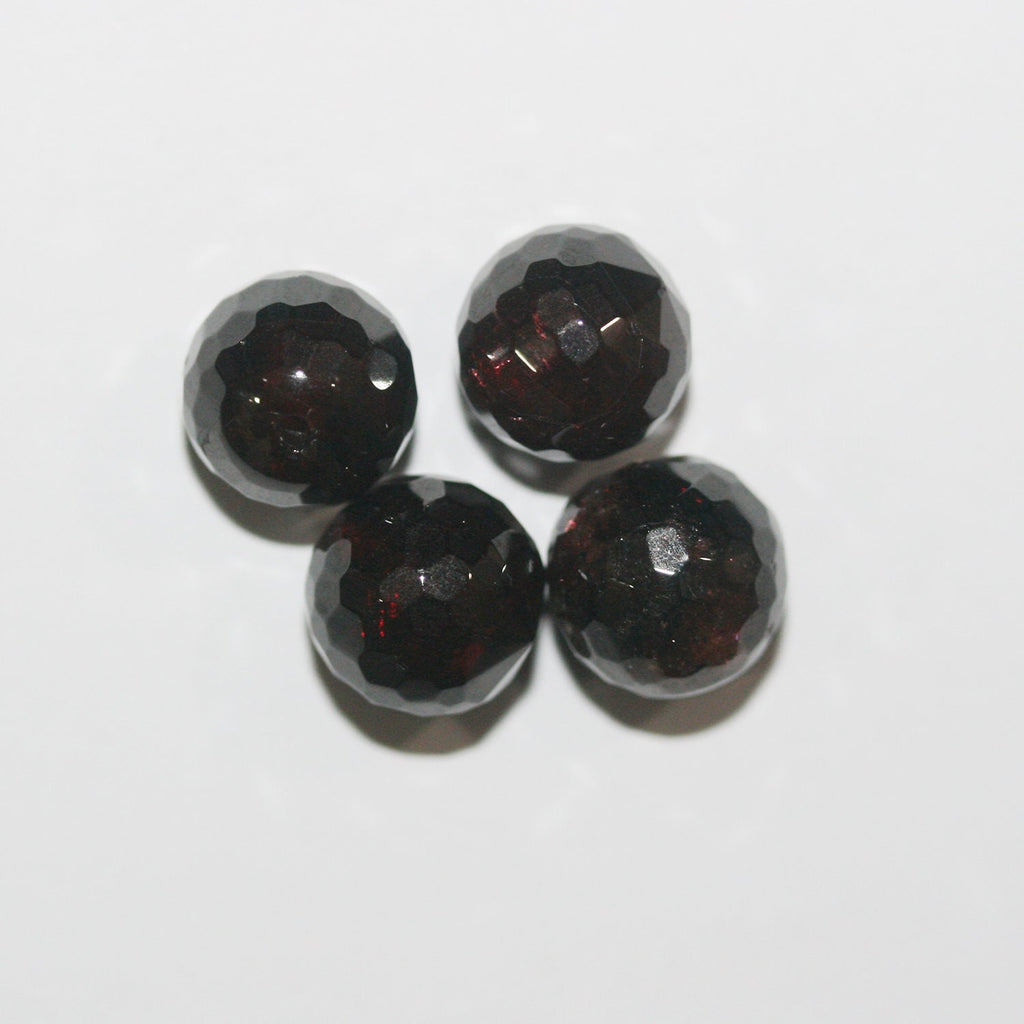 Perles rondes à facettes en grenat, demi-percées, 10 mm (2 paires).