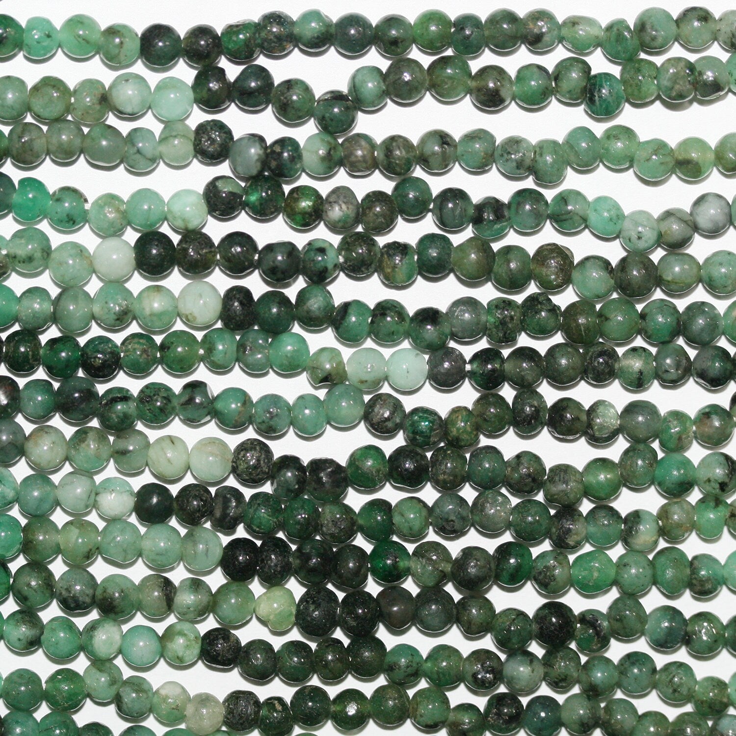 13" St Esmerald Smooth Round Beads 4mm.-Strand 33cm.