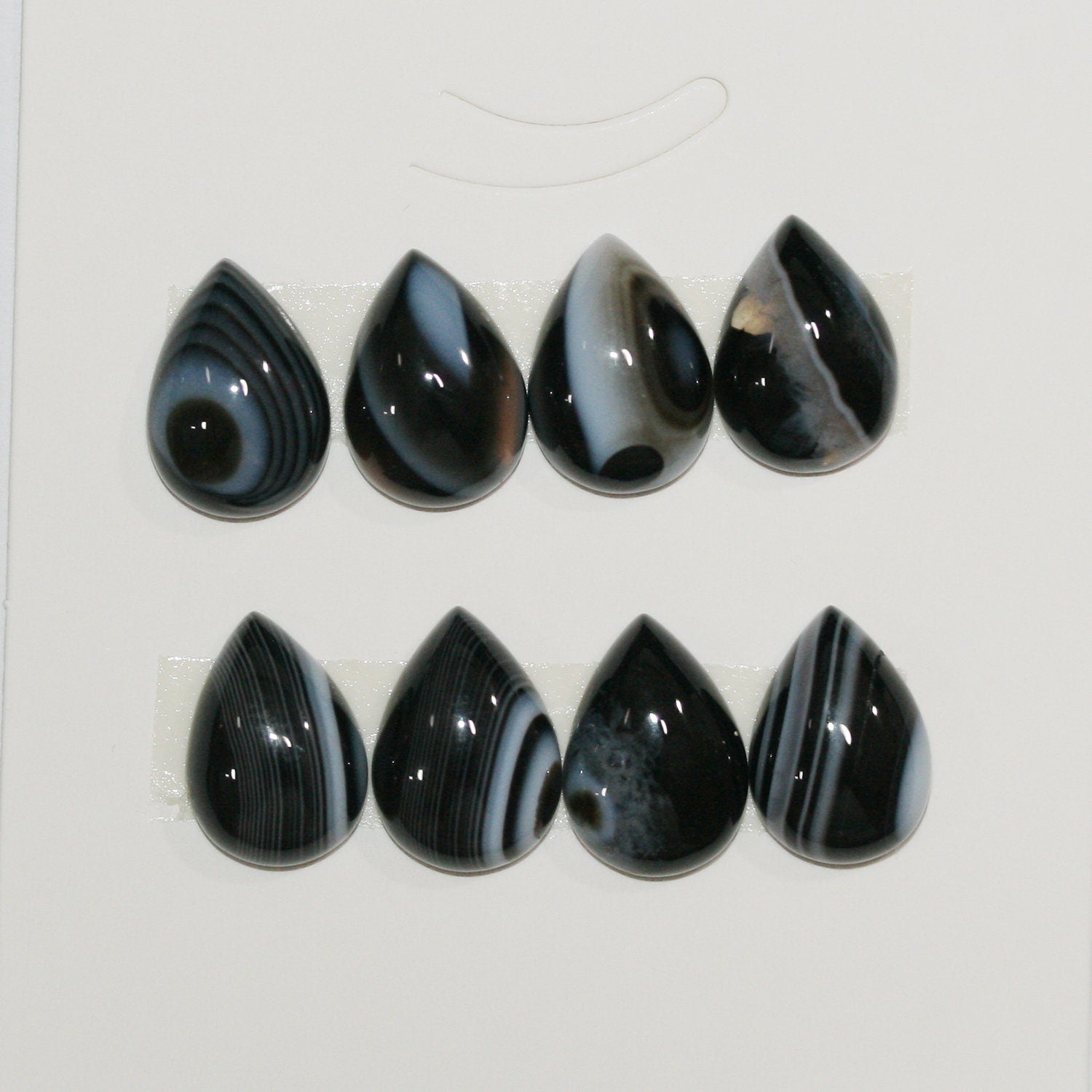 Lote de 4 cabujones de ónix liso con rayas (8 piezas) 14 x 10 mm.