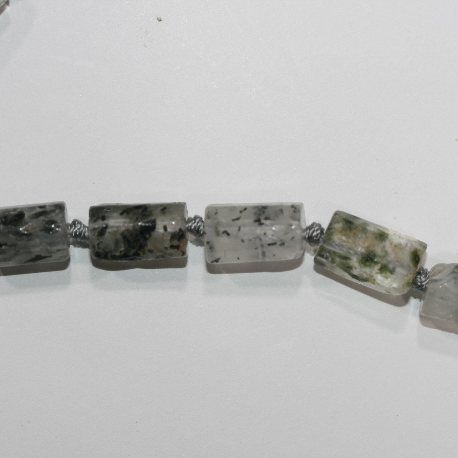 Perles cylindriques lisses en quartz St Dragon, 14 x 8 mm, 38 cm de longueur (réf. 14748).