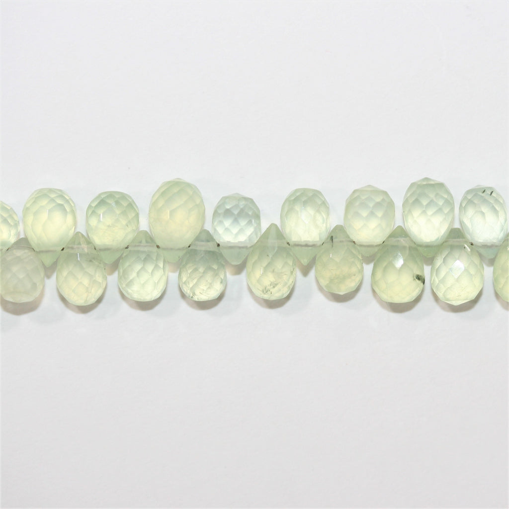 Perles en forme de goutte à facettes en préhnite de 8 pouces, 8 x 6 mm - Fil de 20 cm.