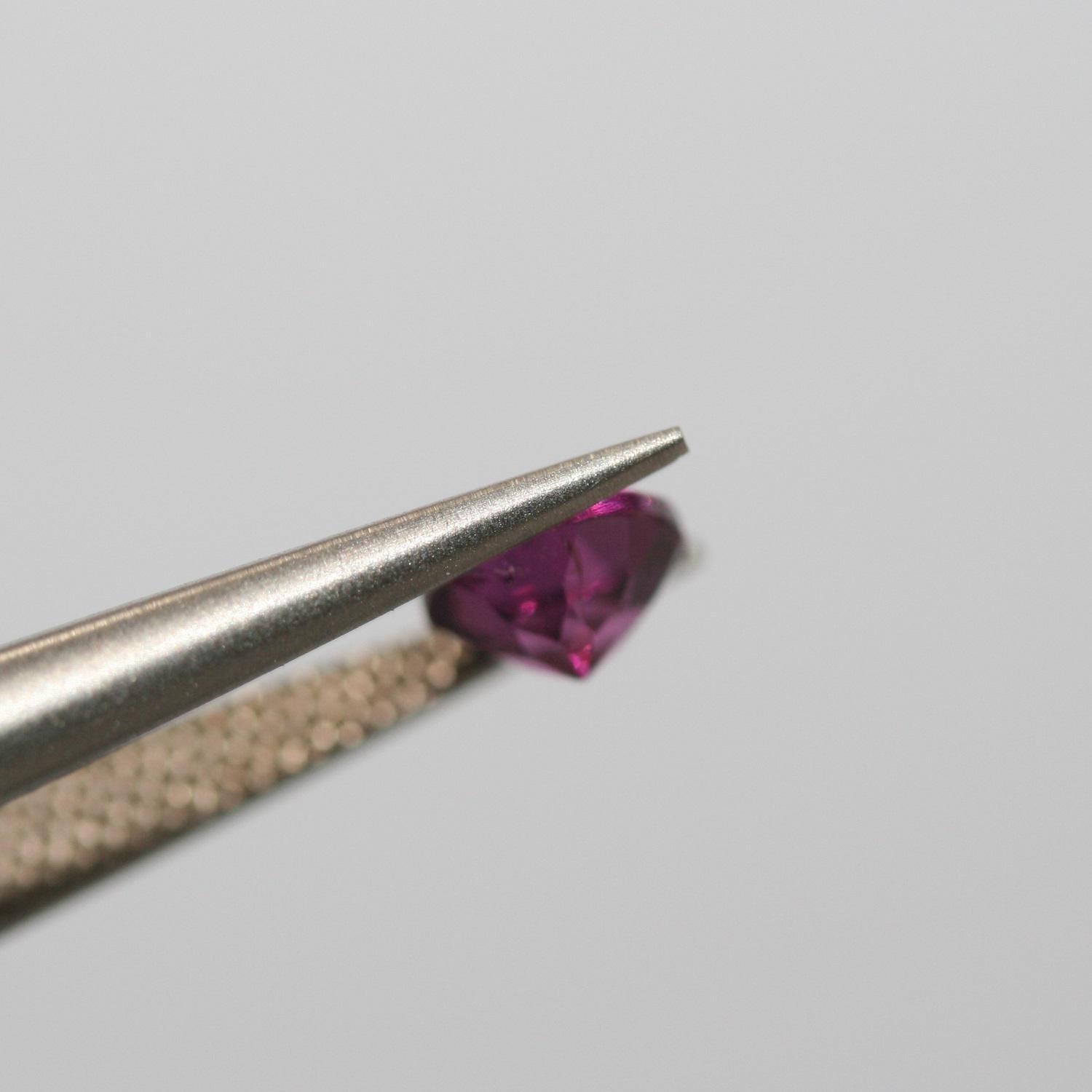 Lot de grenat rhodolite rond à facettes 5 mm (10 pièces).