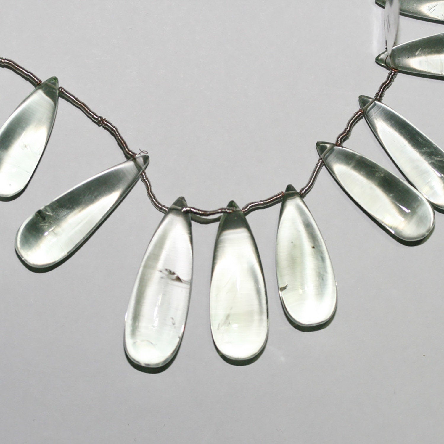 Perles de St Prasiolite Graduées Lisse Goutte 22x8 - 32x11mm.-Bracelet 20cm.