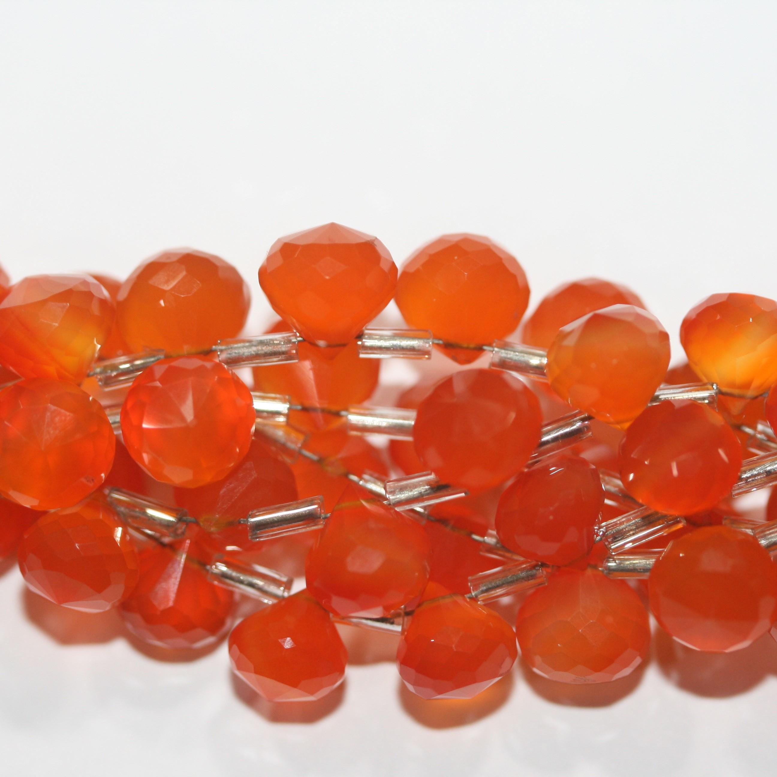 Perles en cornaline facettées de 20 cm (8 pouces), 7-8 mm. Longueur approximative du fil : 20 cm.