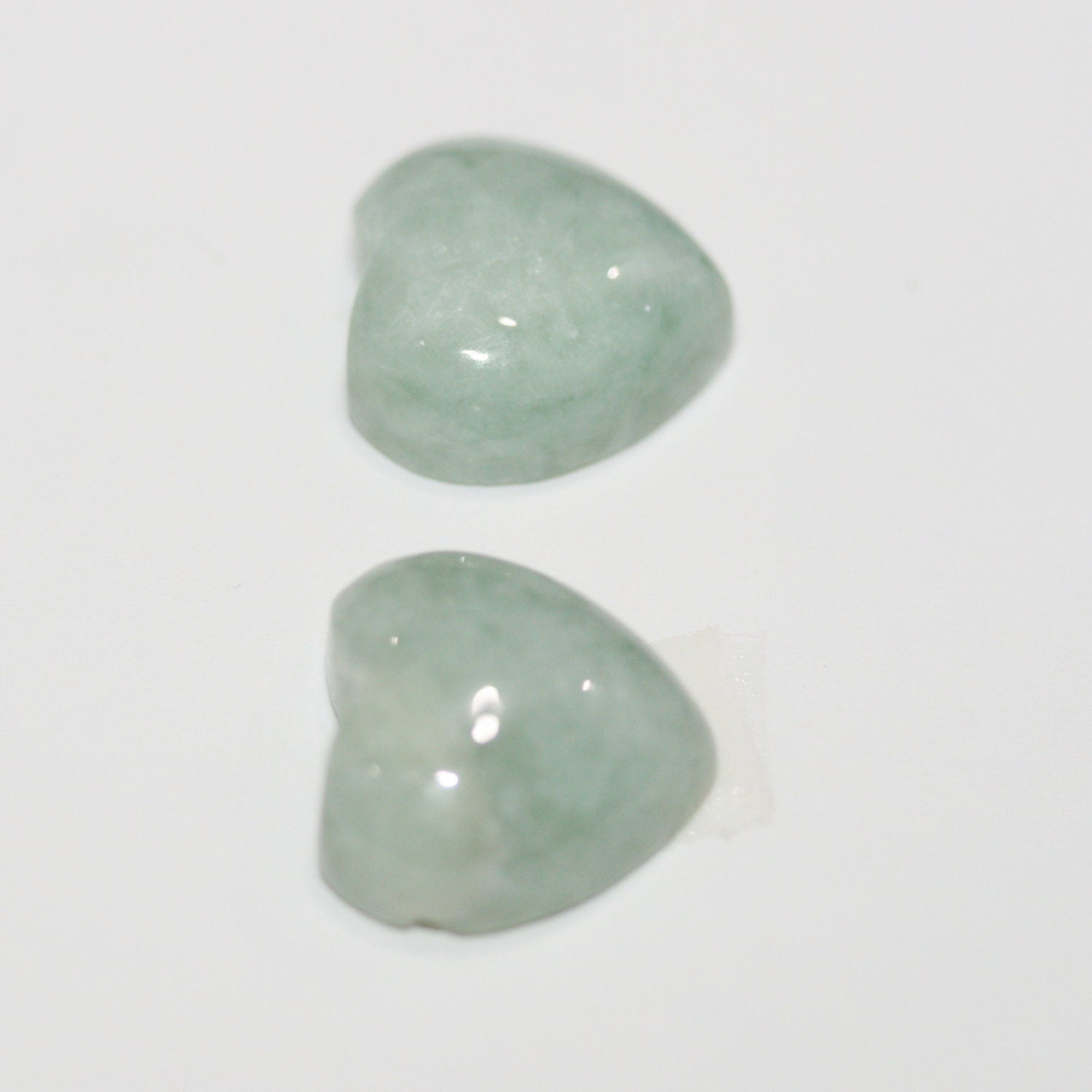 2Pcs Pair Burma Jade Heart Cabochon 15mm.( 2 Pcs )
