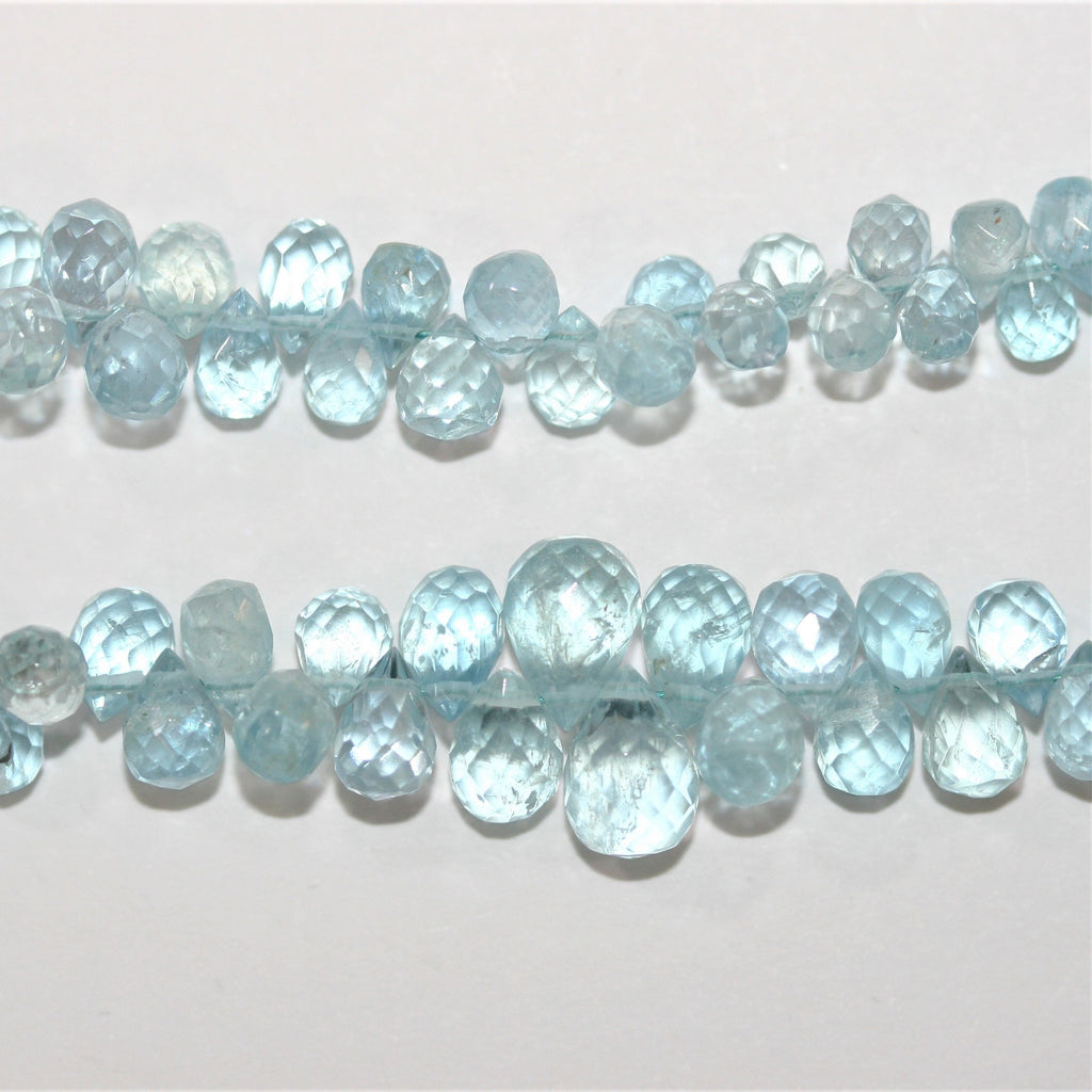 Cuentas de aguamarina facetadas de 8" x 7 x 4 mm, aprox. - Hilo de 21 cm.