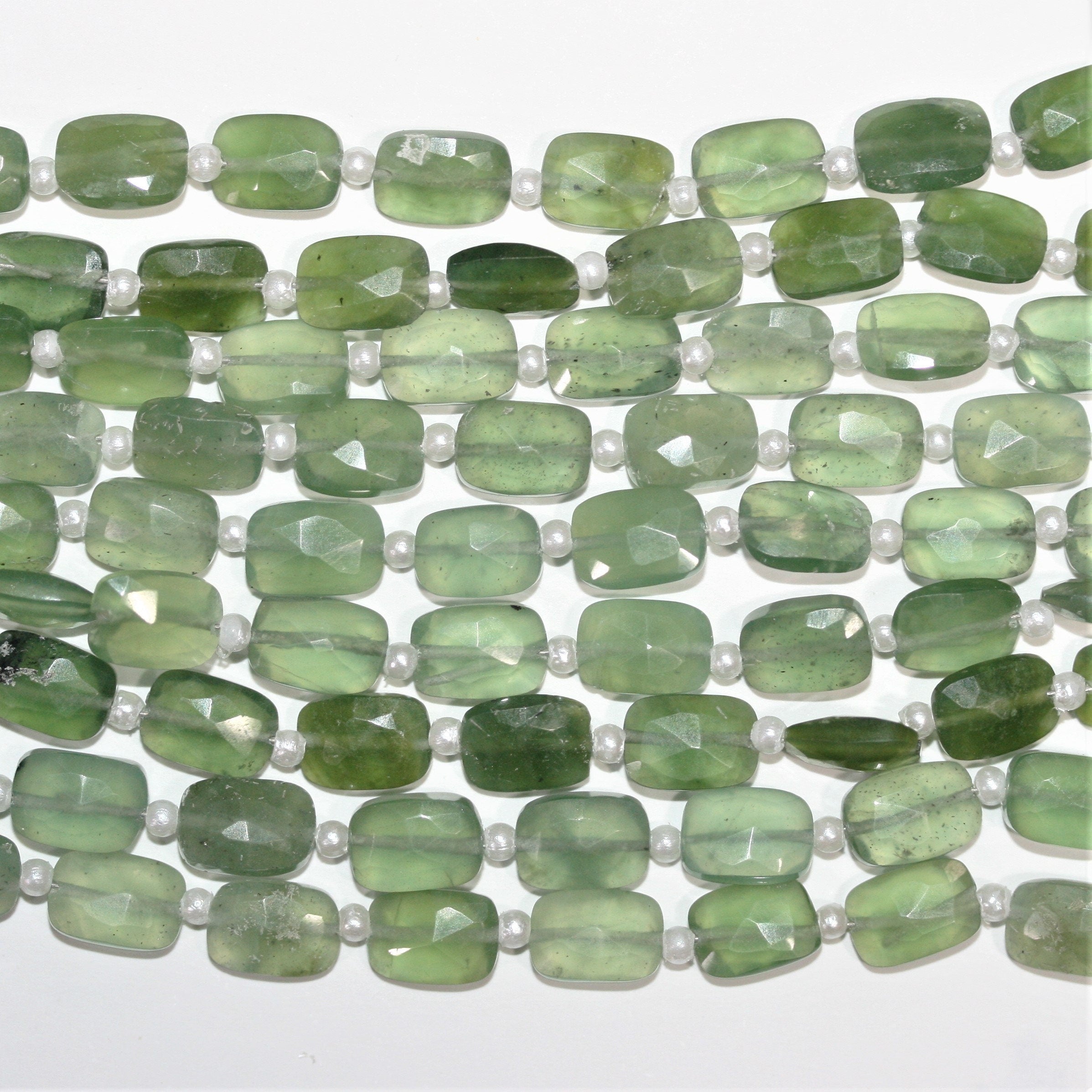 Cuentas rectangulares facetadas de serpentina de Santa de 7" de 9 x 6 mm, hilo de 18 cm.