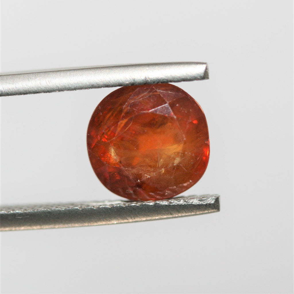 1 Pc Natural Top Orange Color Sapphire Oval Cut 8.5x8.1mm. (4.16ct.) - Wholesale Gemstones- Natural Stones For Jewelry
