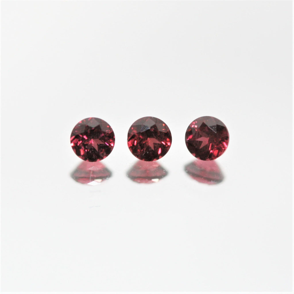 Lote de Granate Redondos Facetados de 2,5 mm - Lote de 2 Quilates - Artículo 313LO