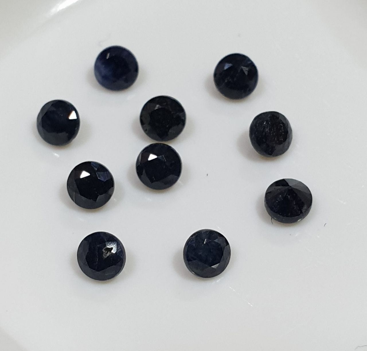 10 Pcs Dark Blue  Near Black Color Sapphire Lot Faceted Round 2.5mm.(10pcs)- Natural Sapphire