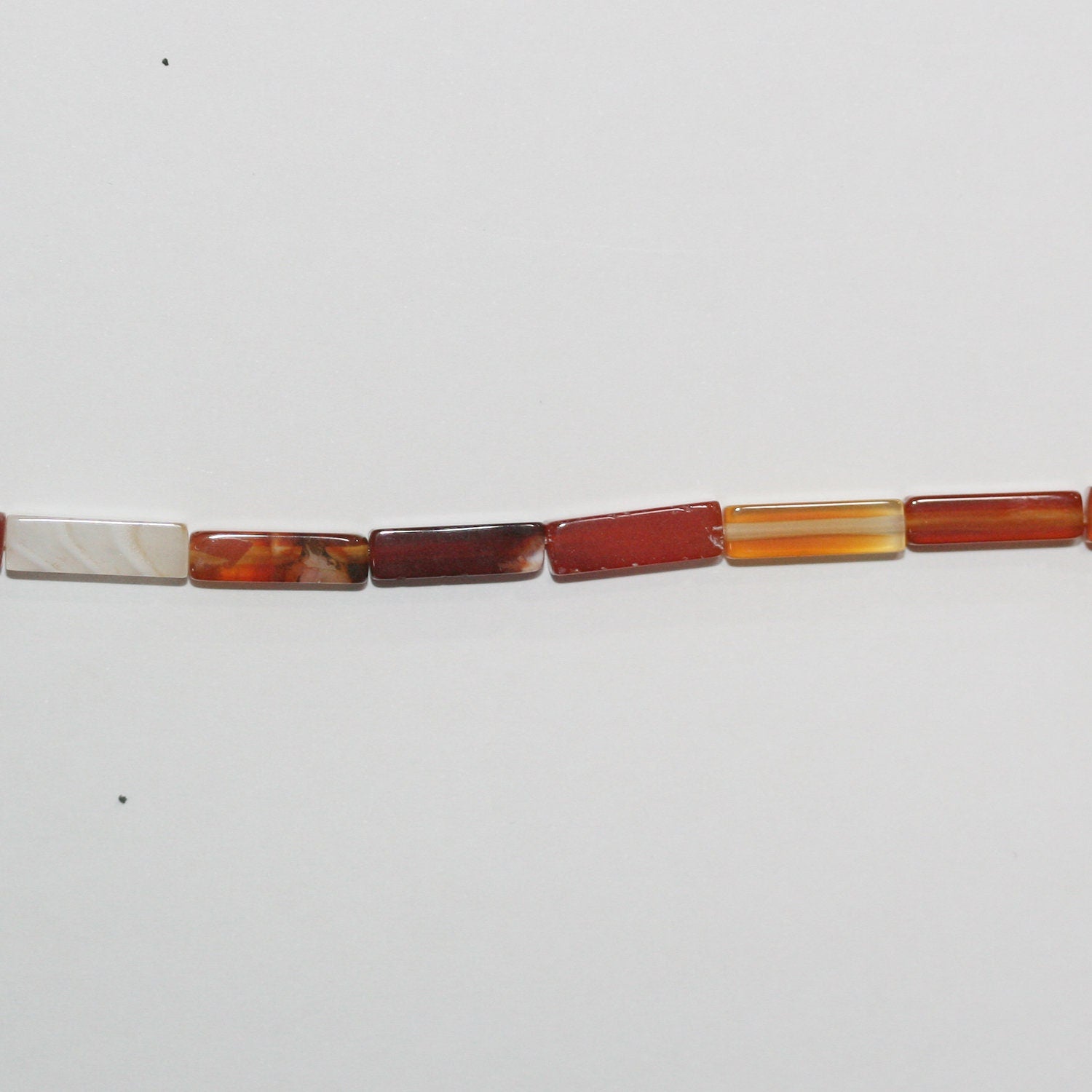 Perles prismatiques lisses rayées en cornaline de 39 cm (15 pouces), 13 x 4 mm - Fil de 39 cm