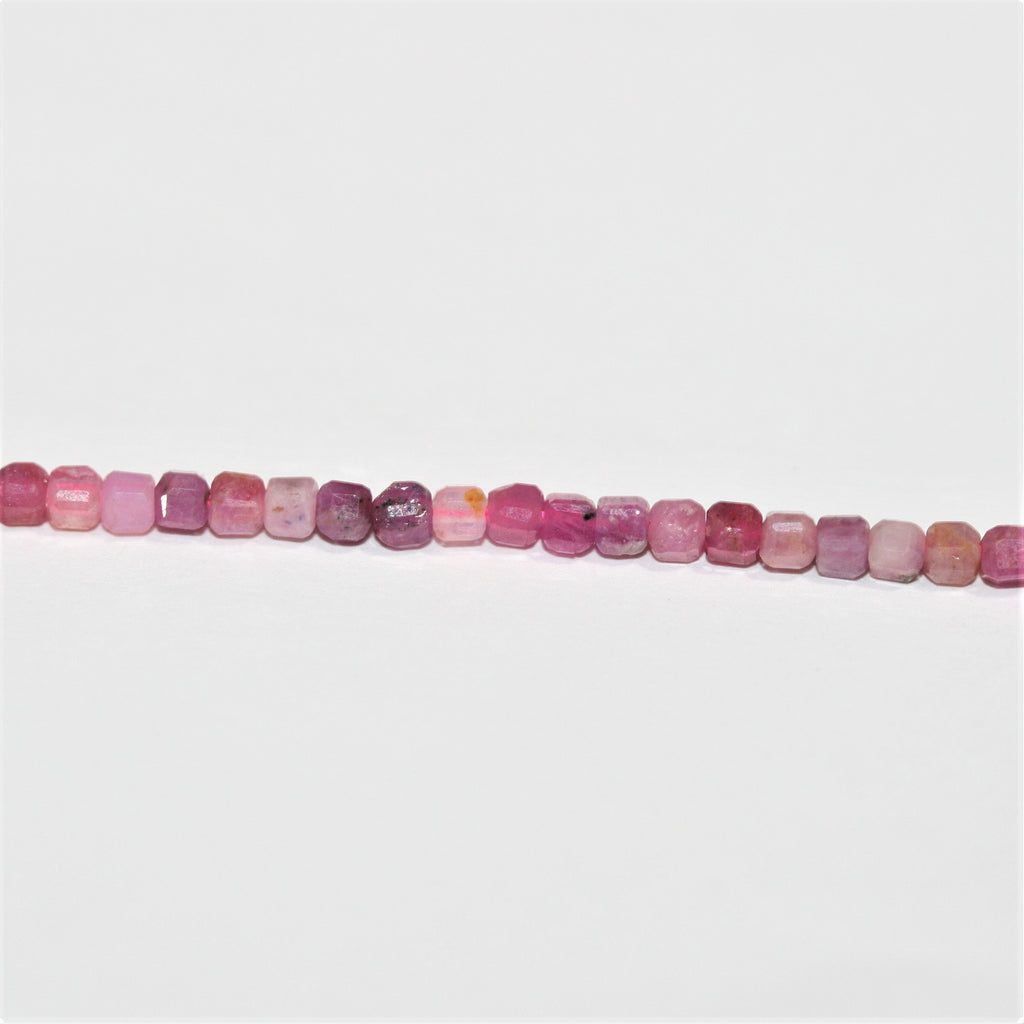 Perles cubiques à facettes en rubis St de 15 pouces, 2 mm, brin de 38 cm.