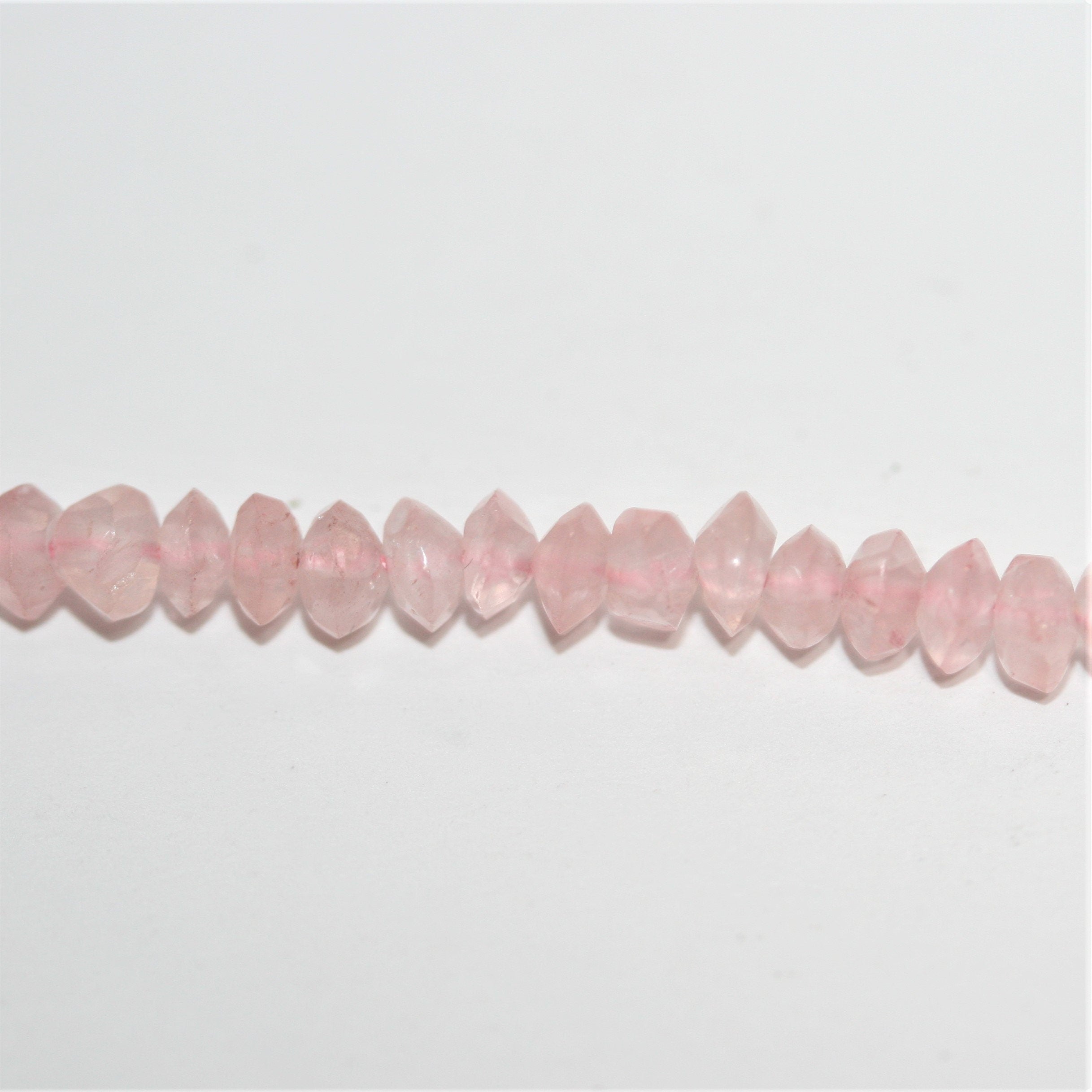Perles rondelles à facettes en quartz rose de 14 pouces (environ 4 x 2 mm) - Longueur du brin : 36 cm.