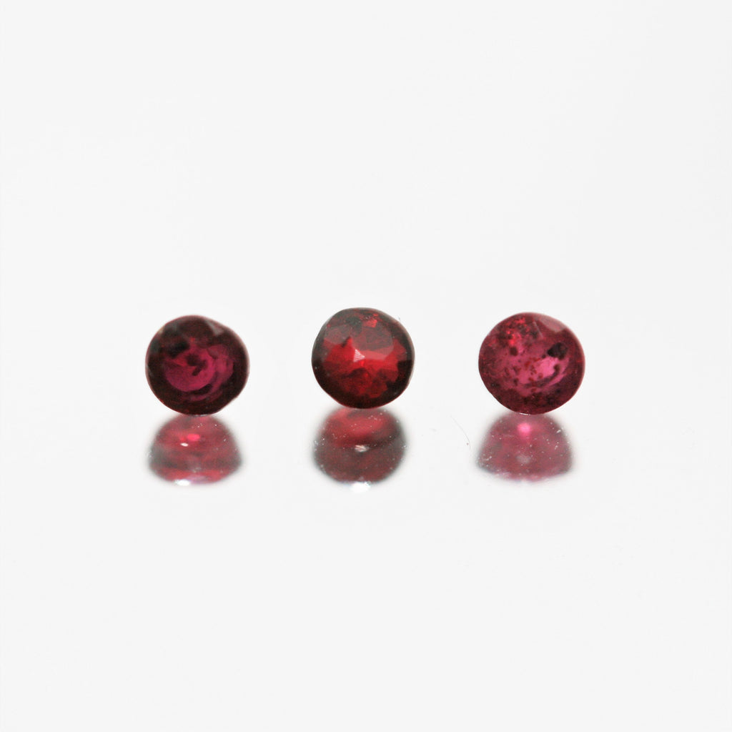 Lot de rubis ronds à facettes de 2 mm - Lot de 2 carats