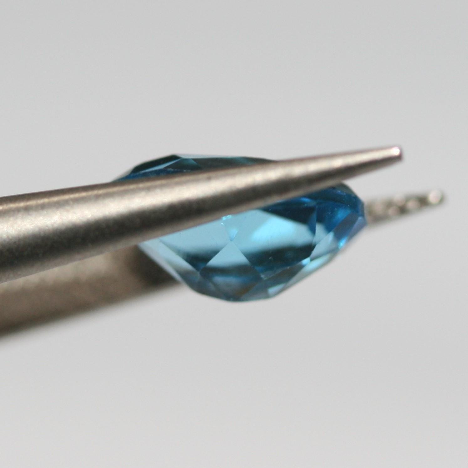 Lote de 2 topacios azules suizos facetados ovalados de 8 x 6 mm. (2 piezas)