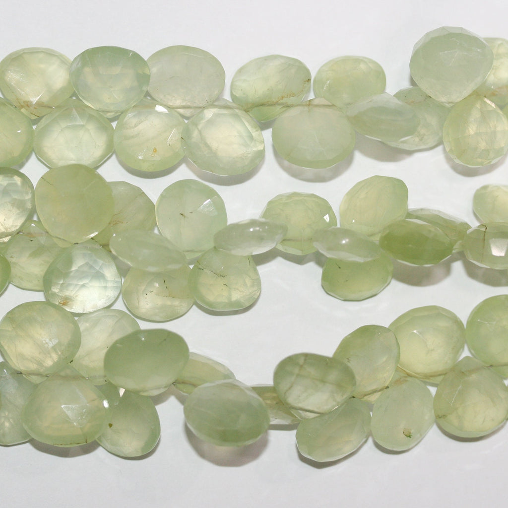 Perles en forme de goutte à facettes de préhnite de 8 pouces, 12-13 mm environ - Fil de 20 cm.