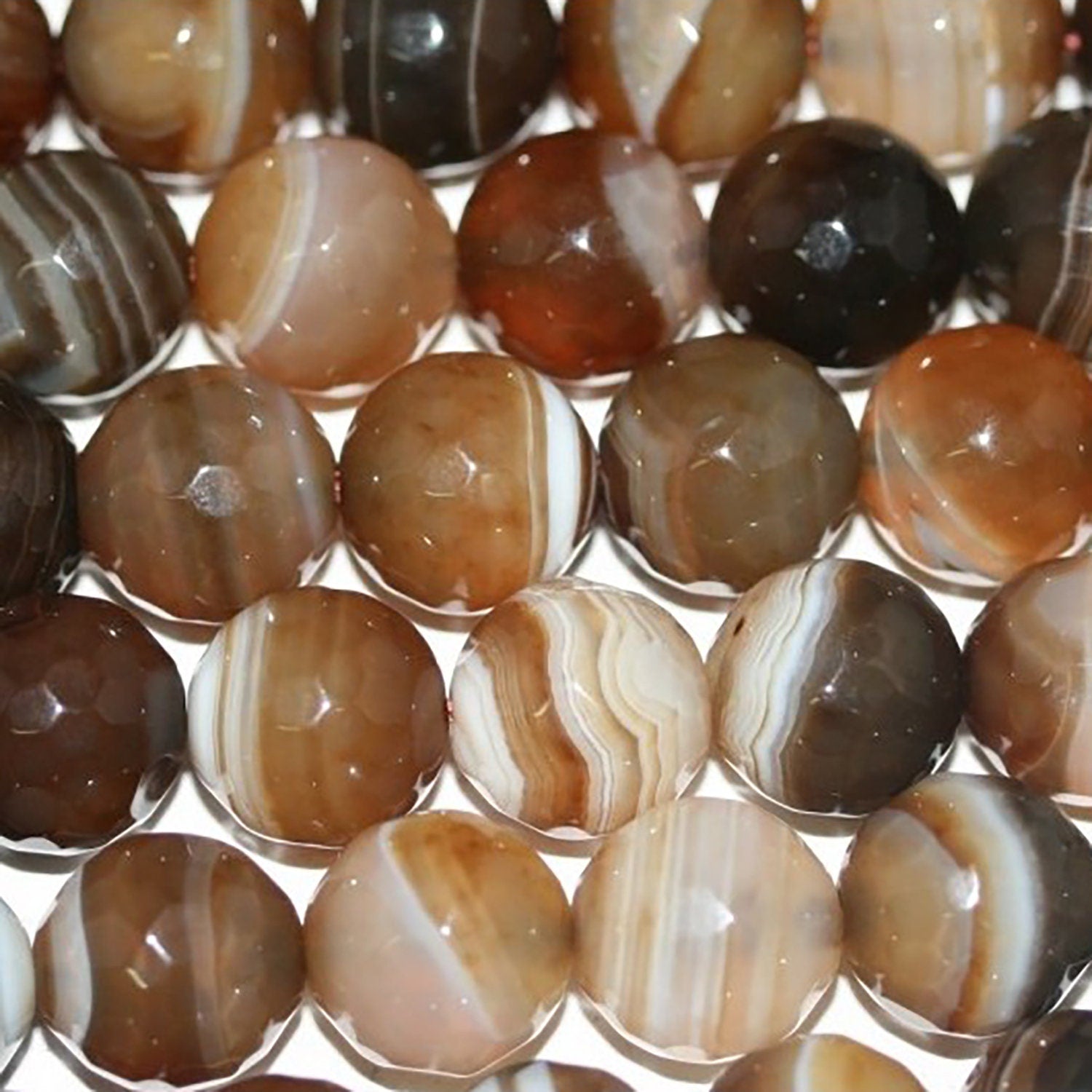 Cuentas redondas facetadas de ágata marrón rayada de 16" (10 mm) - Hilo de 40 cm