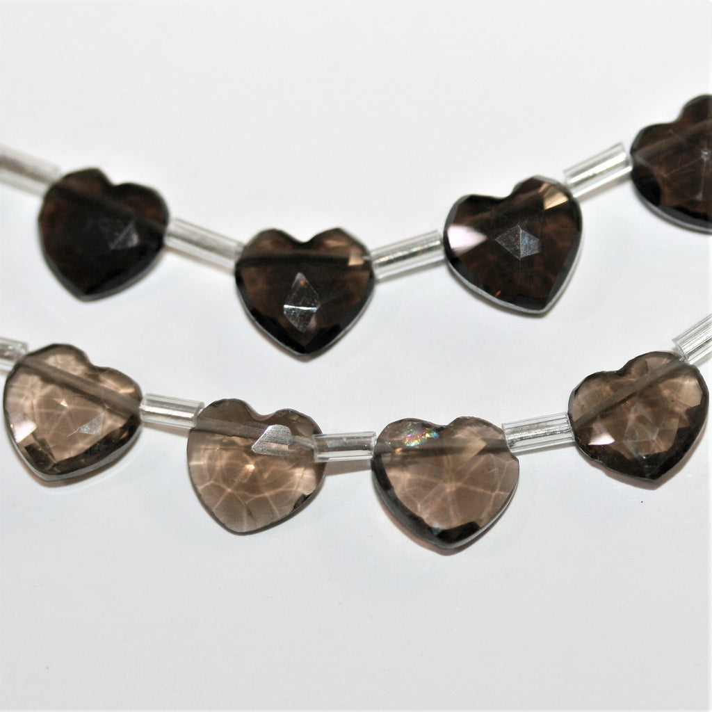 Cuentas de corazón facetadas de cuarzo ahumado de 6" de St., 9-10 mm, hilo de 16 cm.