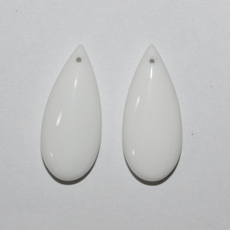 Pendentif goutte lisse en agate blanche naturelle (1 paire) 30 x 13 mm, pierre précieuse, vente en gros.