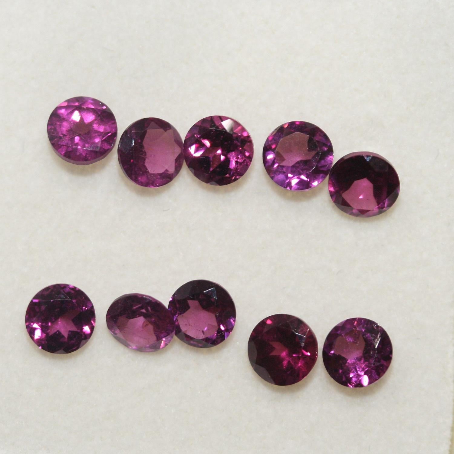 Lot de grenat rhodolite rond à facettes 5 mm (10 pièces).